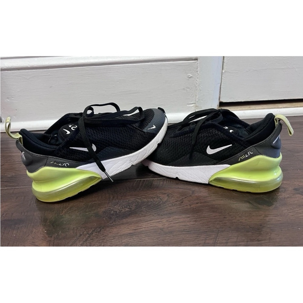 Nike boys size 3 Black Air Max 270 with Yellow-Green Air Heel